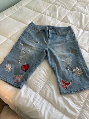 Bejeweled Burmuda Bandolino Jean Shorts size 12